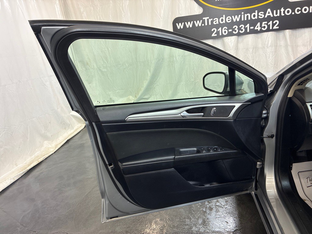 2020 Ford Fusion Image 16