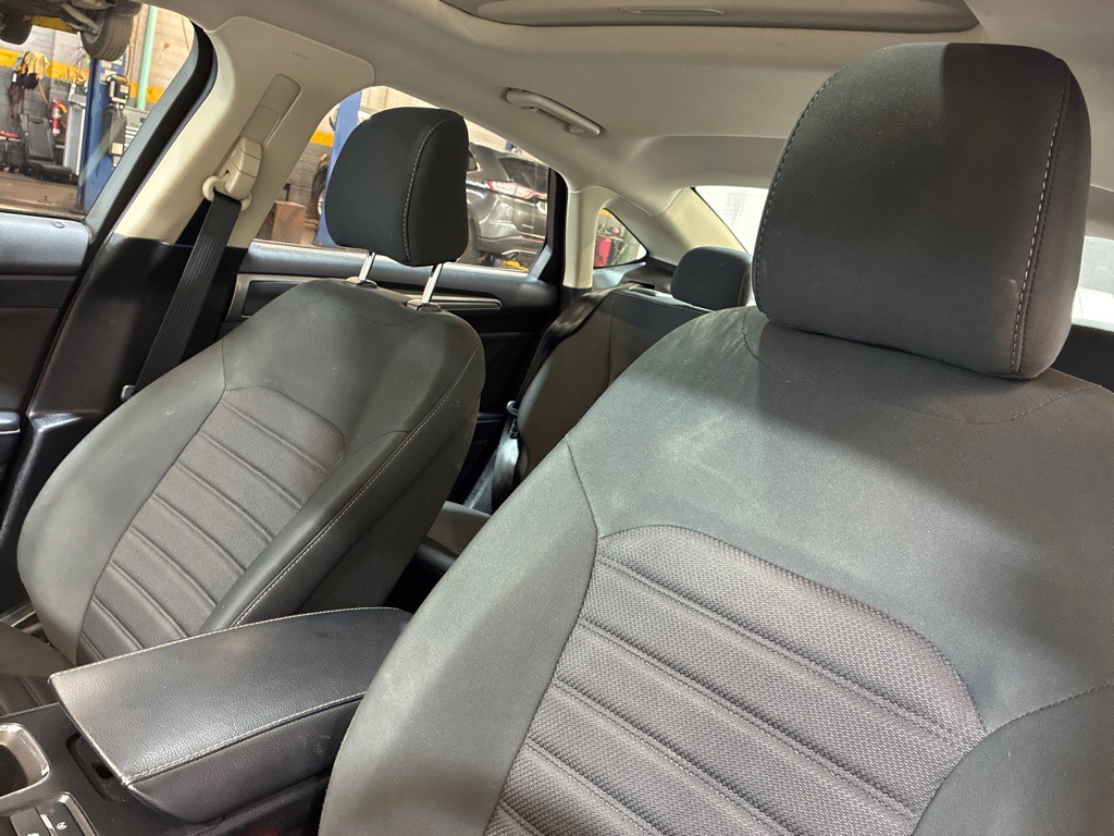 2020 Ford Fusion Image 21