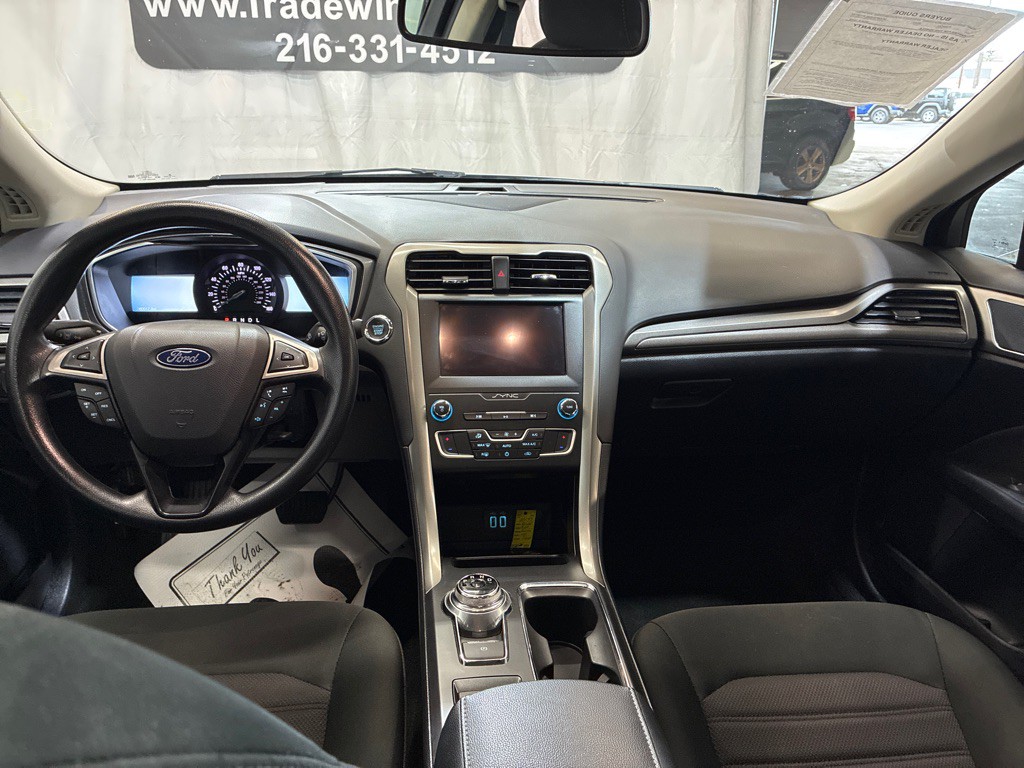 2020 Ford Fusion Image 24