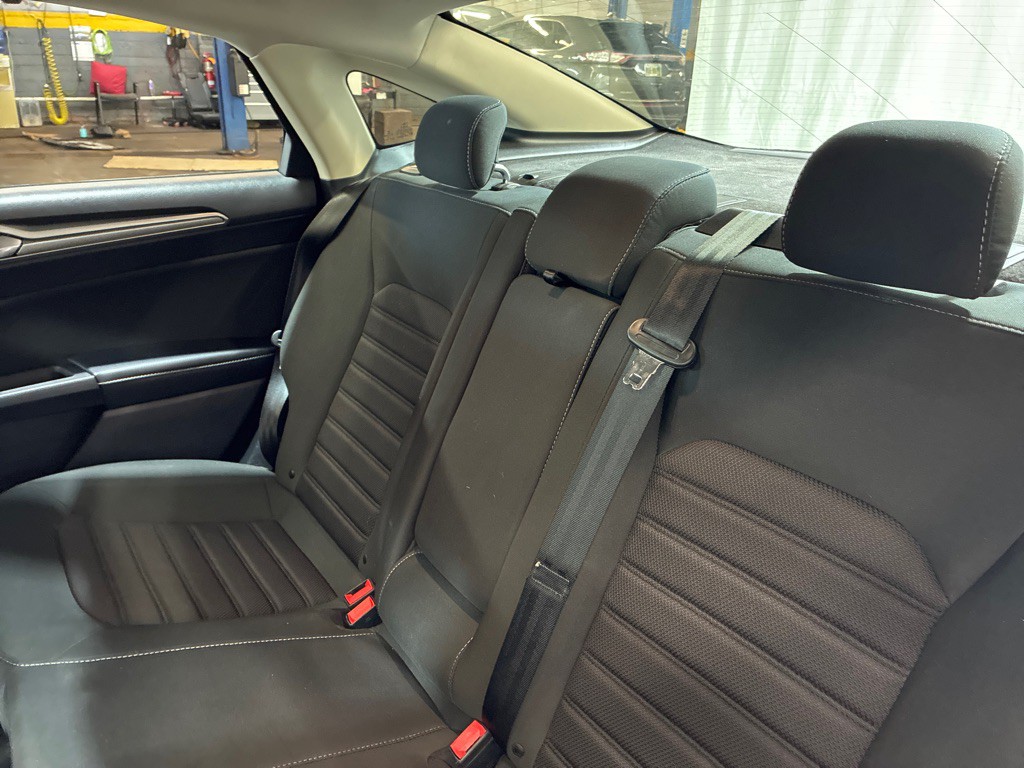 2020 Ford Fusion Image 25