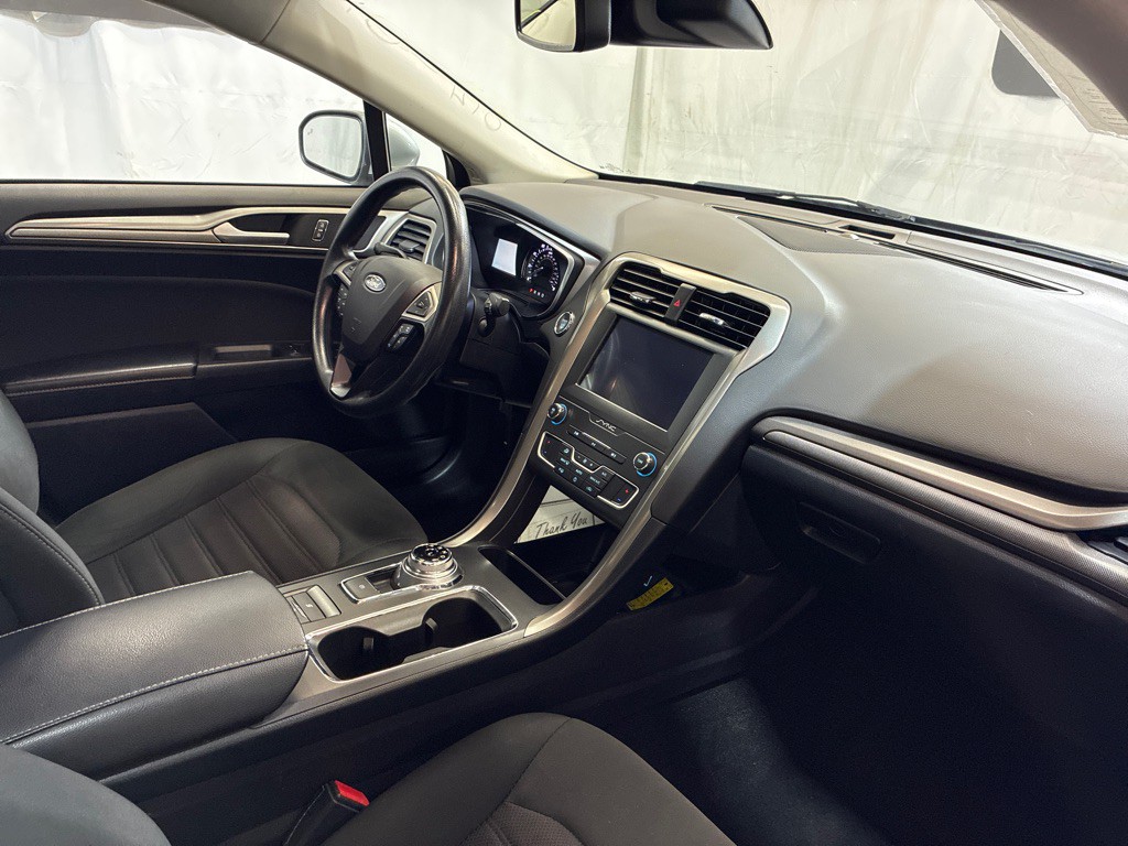 2020 Ford Fusion Image 30