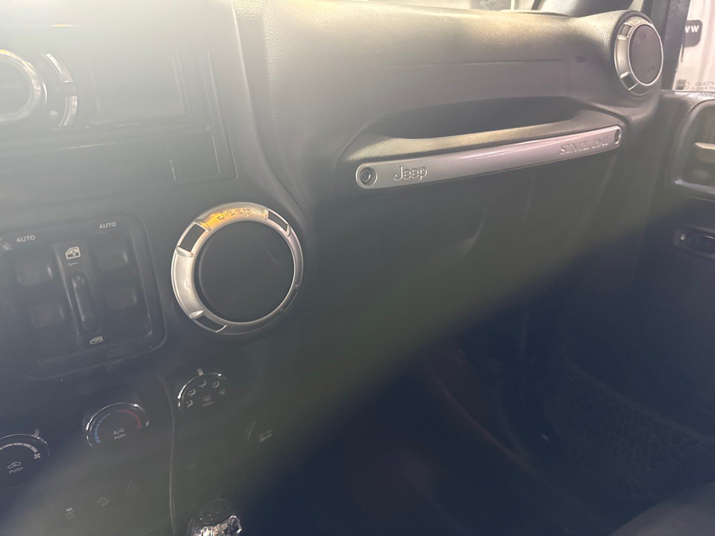 2015 Jeep Wrangler Unlimited Image 18