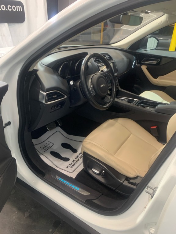 2019 Jaguar F-PACE Image 6