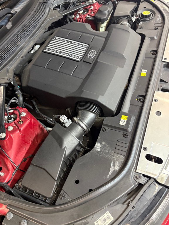 2016 Land Rover Range Rover Image 16