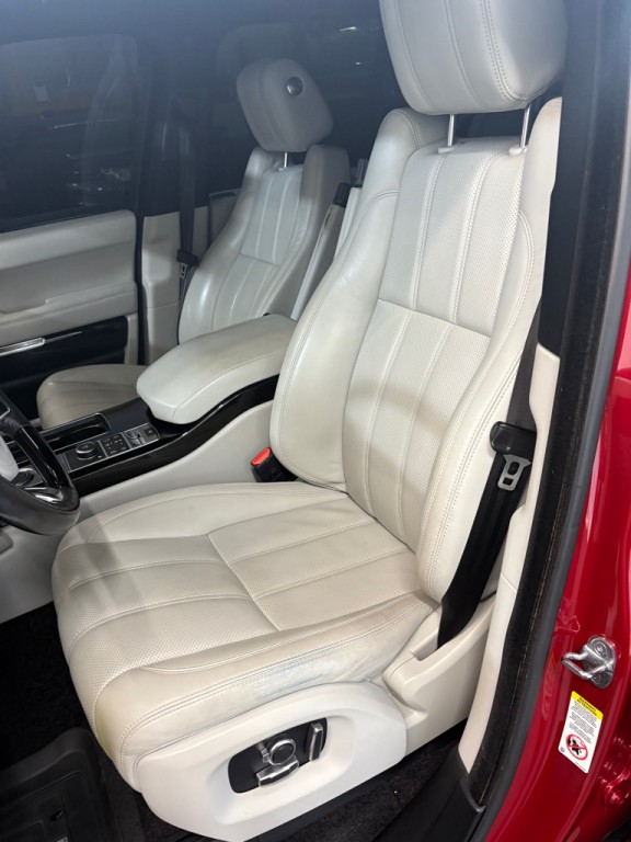 2016 Land Rover Range Rover Image 18