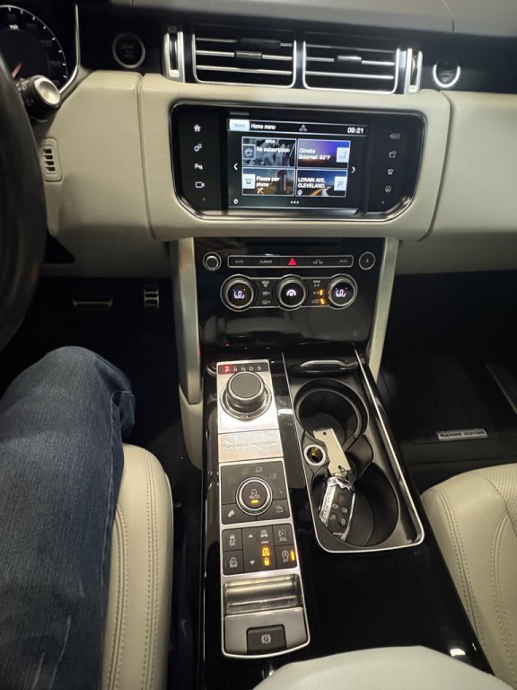 2016 Land Rover Range Rover Image 22