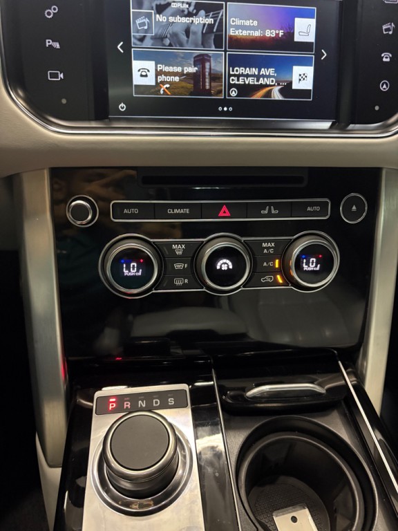 2016 Land Rover Range Rover Image 24