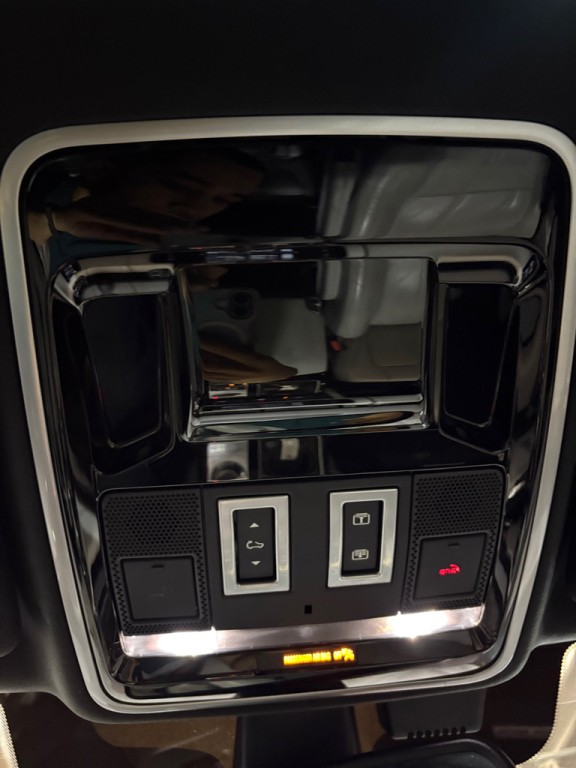 2016 Land Rover Range Rover Image 27