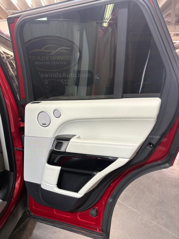 2016 Land Rover Range Rover Image 37