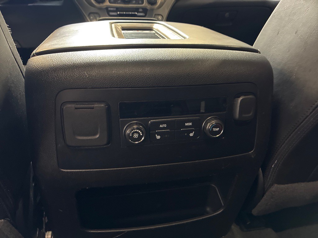 2018 GMC Yukon Image 33