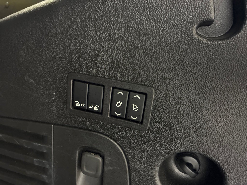 2018 GMC Yukon Image 36