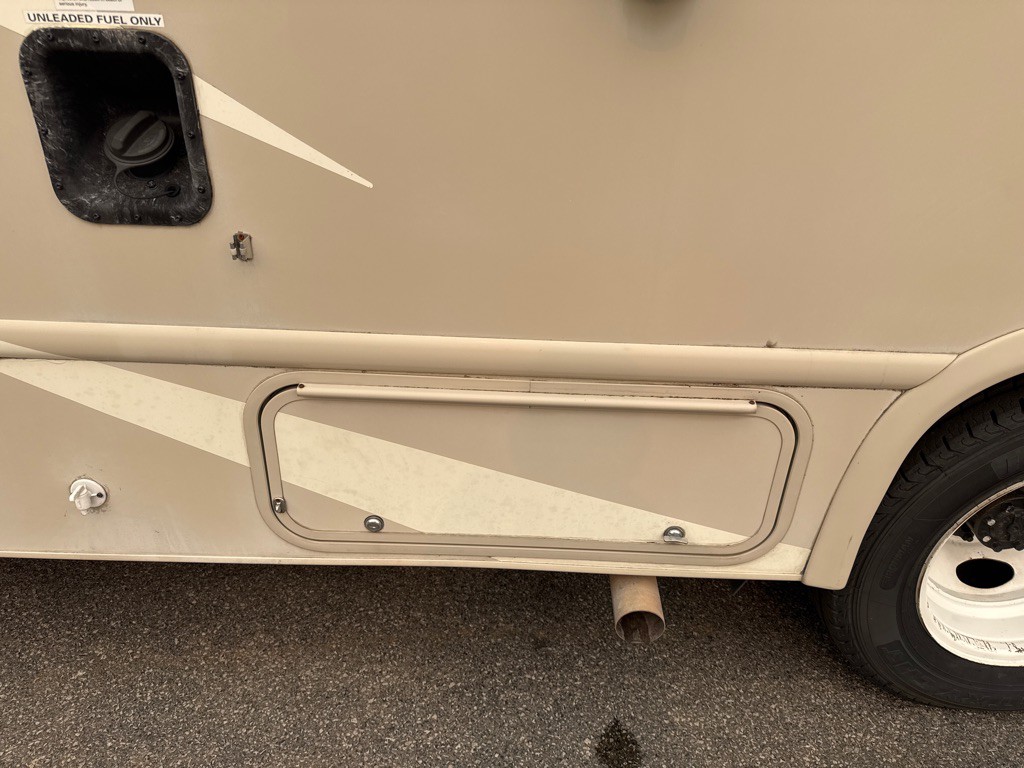 2016 Ford Econoline Image 35