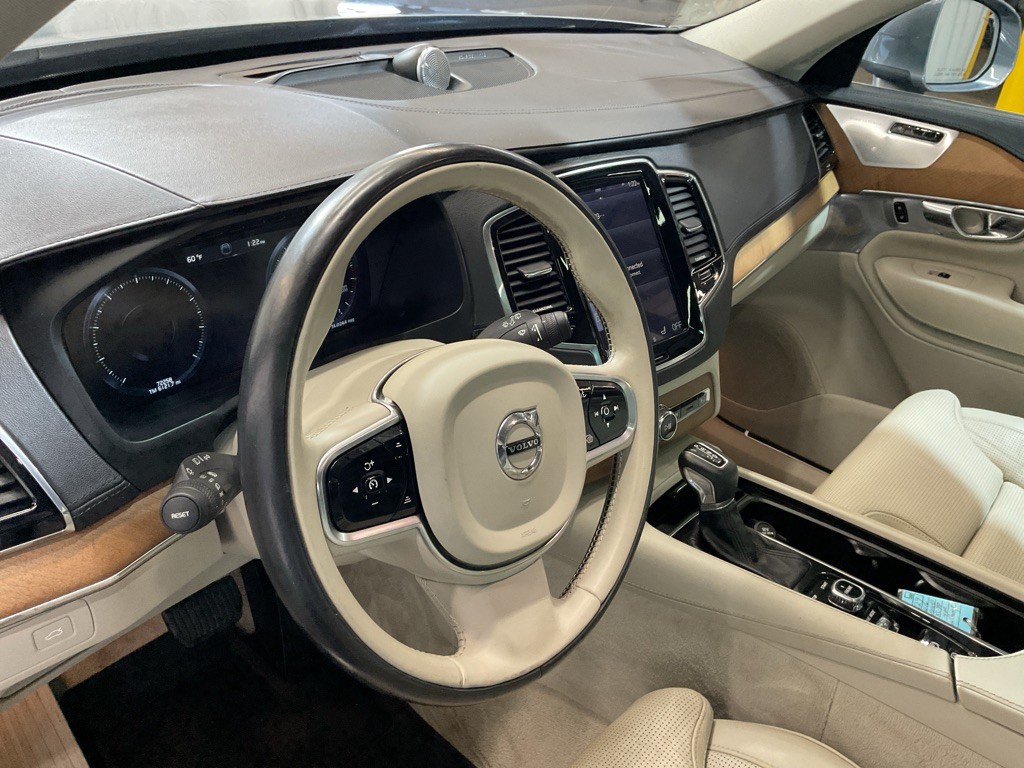 2016 Volvo XC90 Image 18