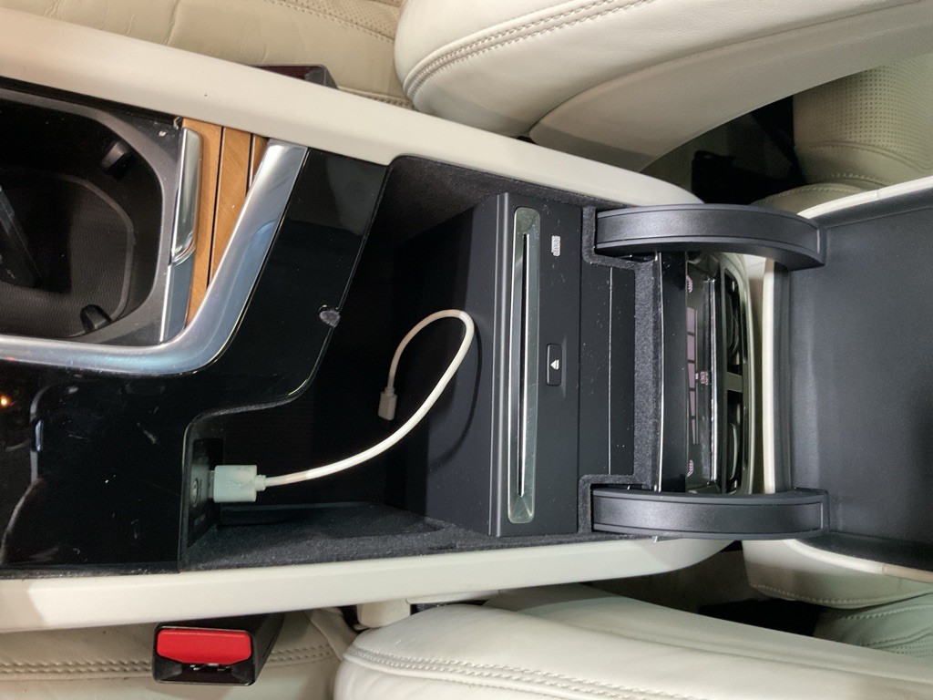 2016 Volvo XC90 Image 24