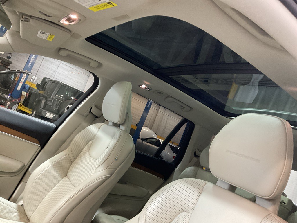 2016 Volvo XC90 Image 26
