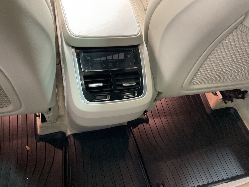 2016 Volvo XC90 Image 30