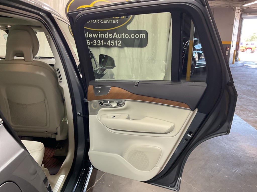2016 Volvo XC90 Image 35