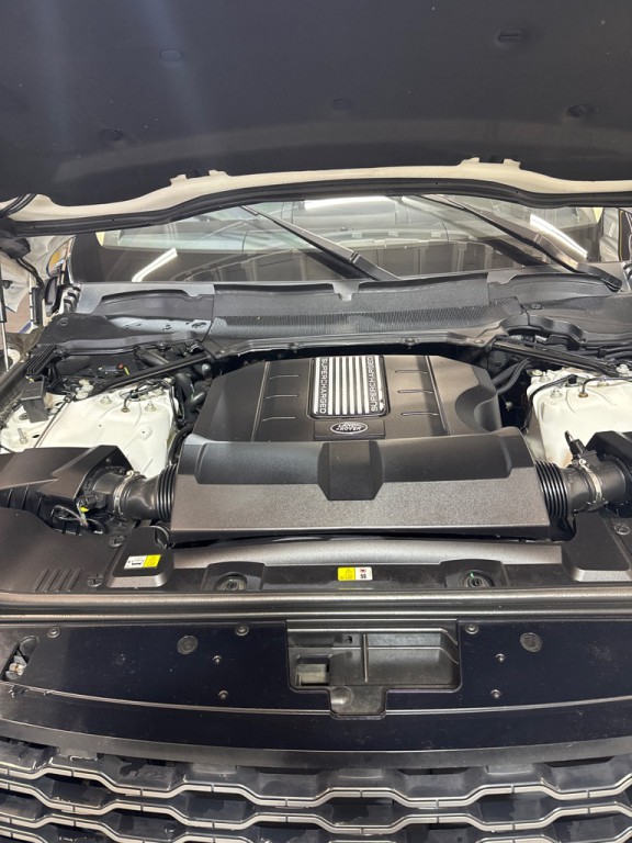 2019 Land Rover Range Rover Image 8
