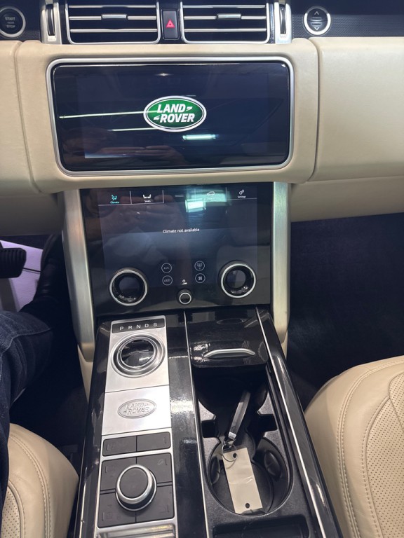 2019 Land Rover Range Rover Image 12