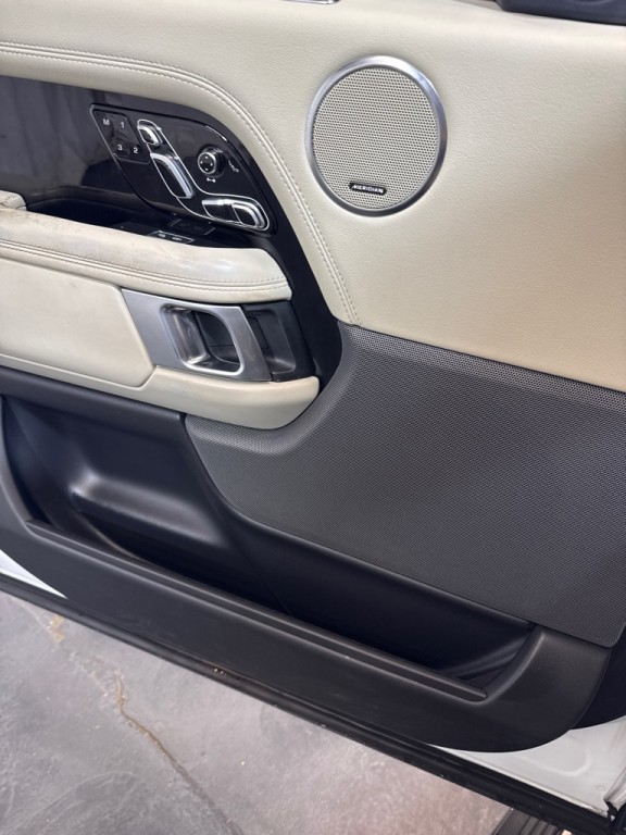 2019 Land Rover Range Rover Image 15