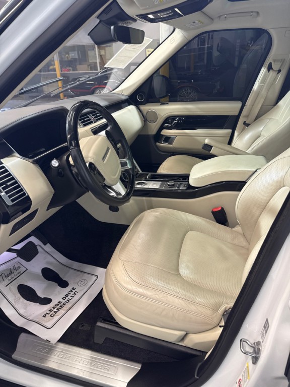 2019 Land Rover Range Rover Image 16