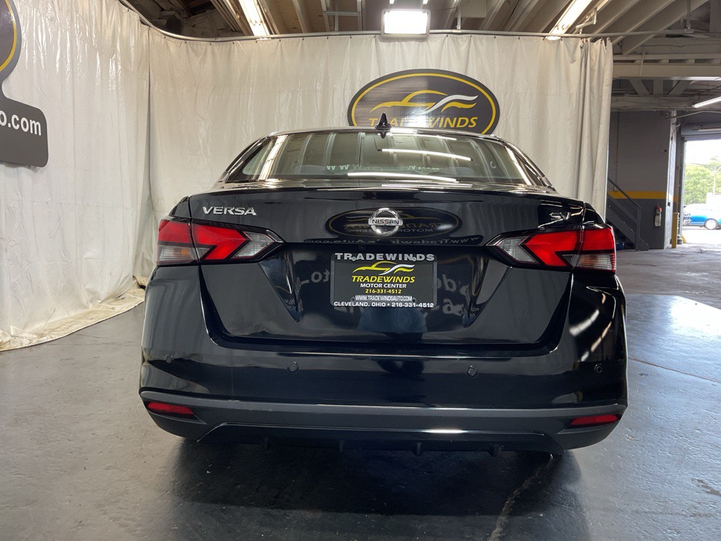 2021 Nissan Versa Image 11