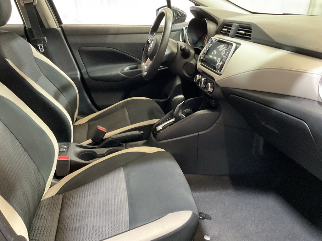2021 Nissan Versa Image 32