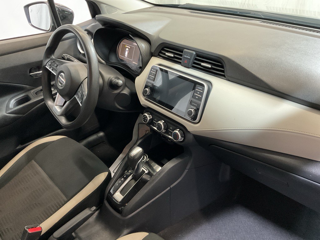 2021 Nissan Versa Image 33