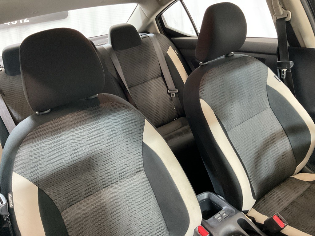2021 Nissan Versa Image 34