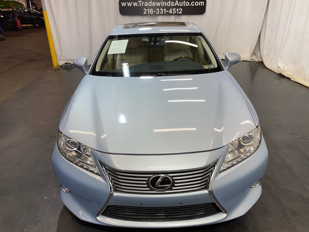 2013 Lexus ES Image 3