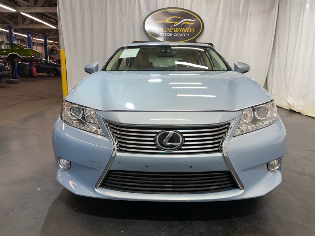 2013 Lexus ES Image 11