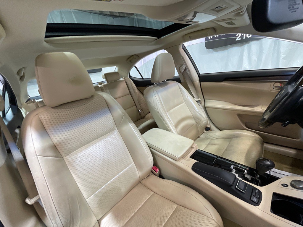 2013 Lexus ES Image 37