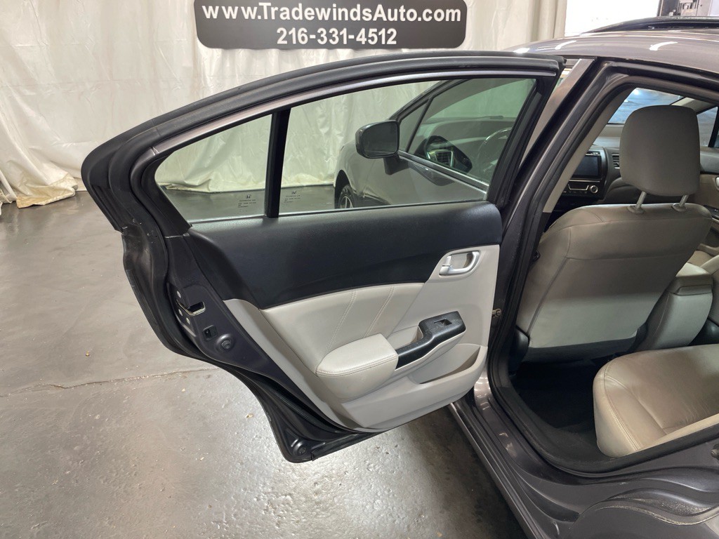 2015 Honda Civic Image 25