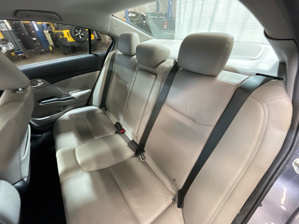 2015 Honda Civic Image 28