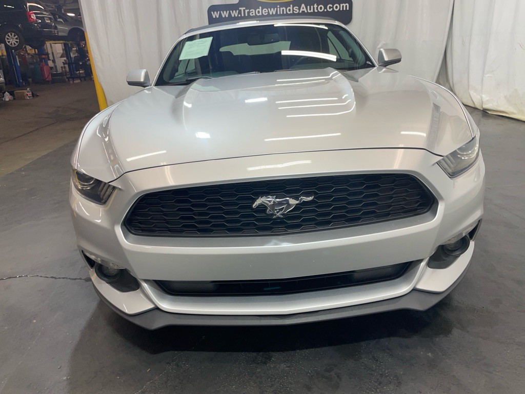 2017 Ford Mustang Image 2