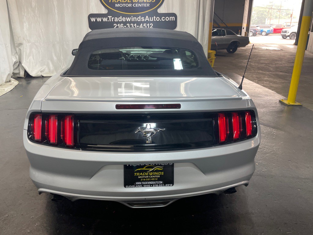 2017 Ford Mustang Image 5