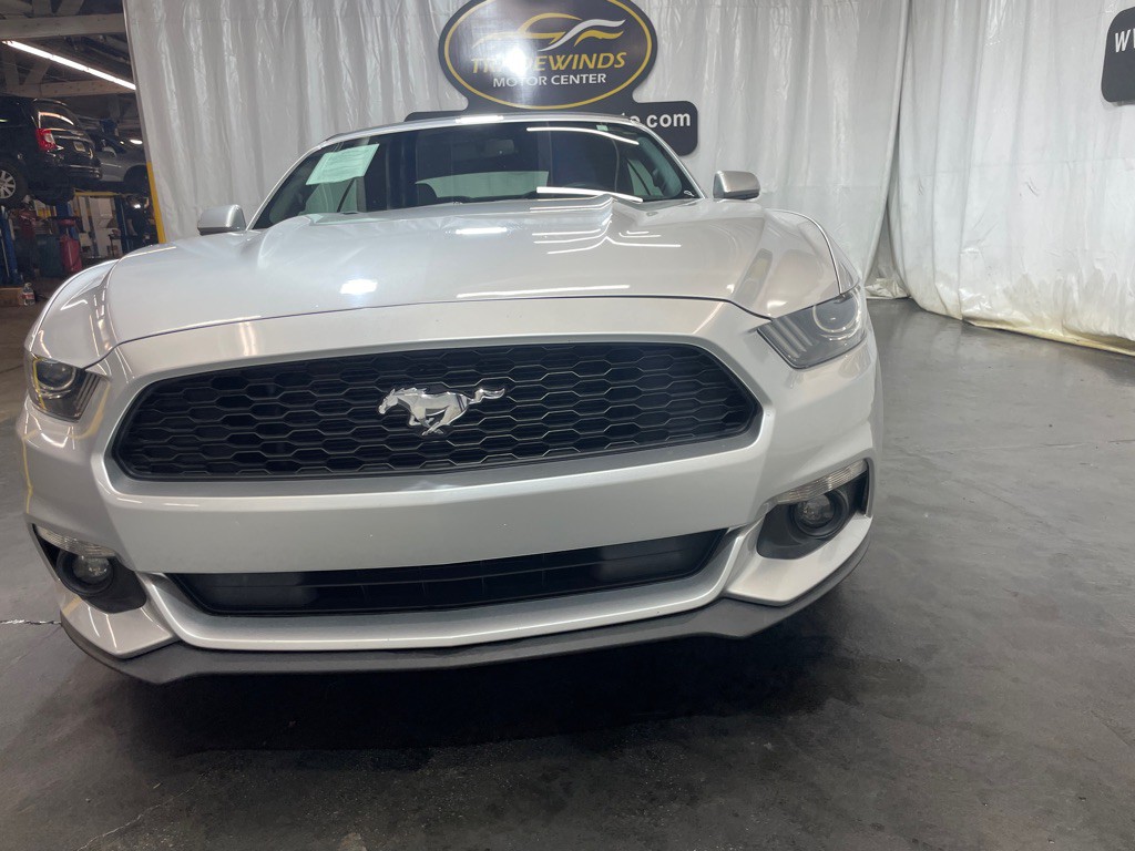 2017 Ford Mustang Image 8