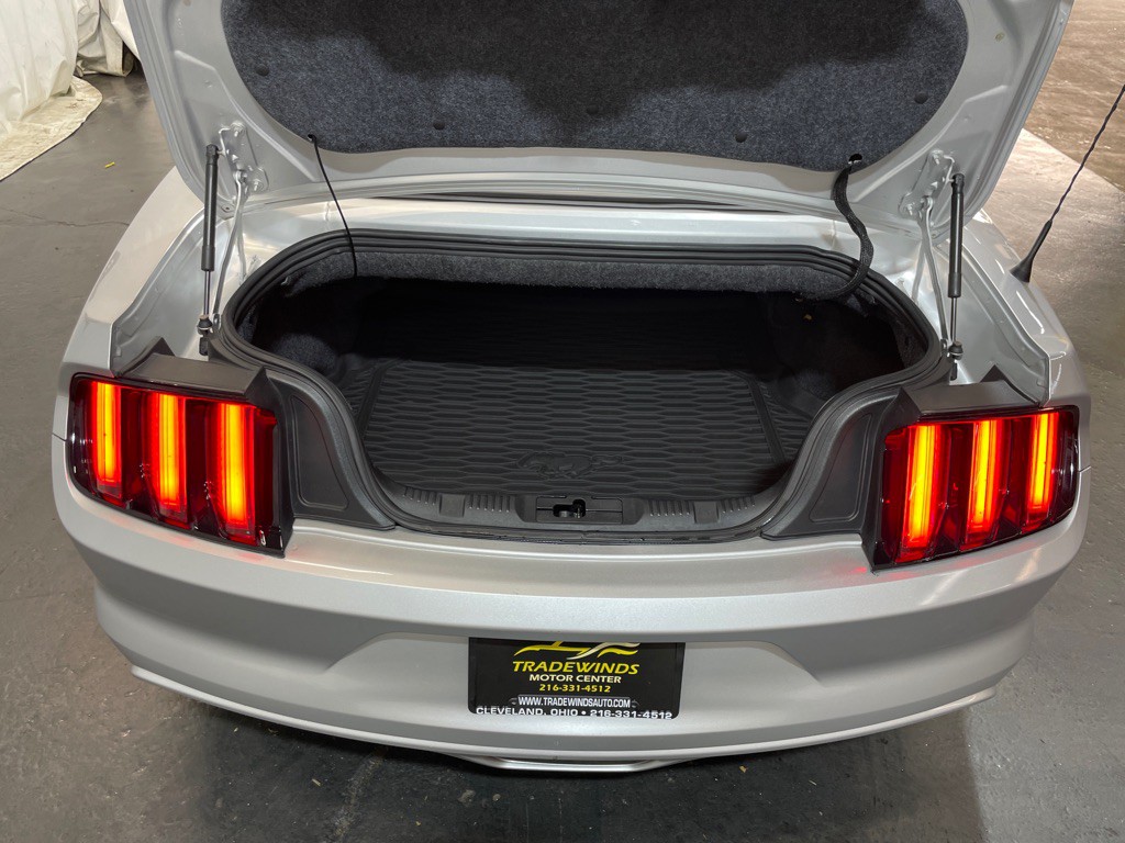 2017 Ford Mustang Image 26