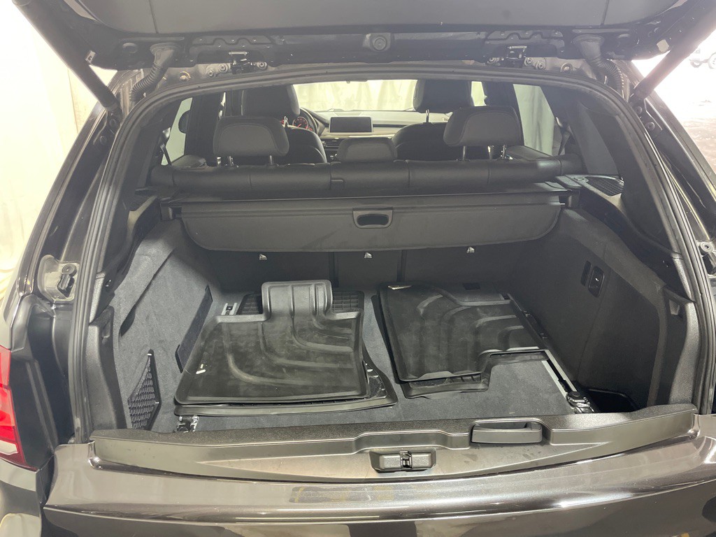 2018 BMW X5 Image 32