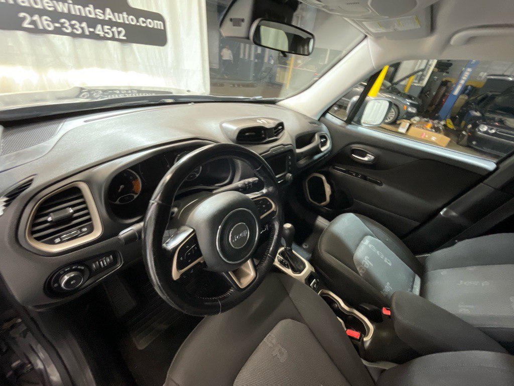 2017 Jeep Renegade Image 19