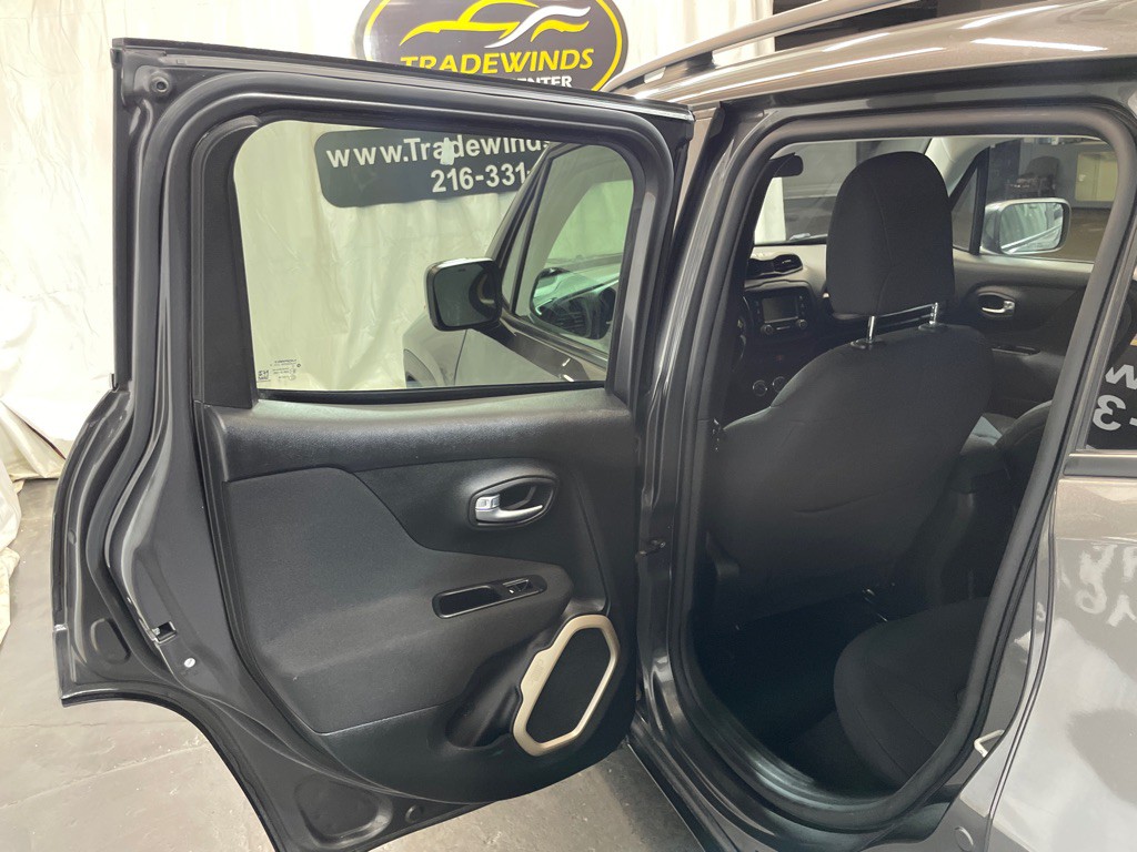 2017 Jeep Renegade Image 22
