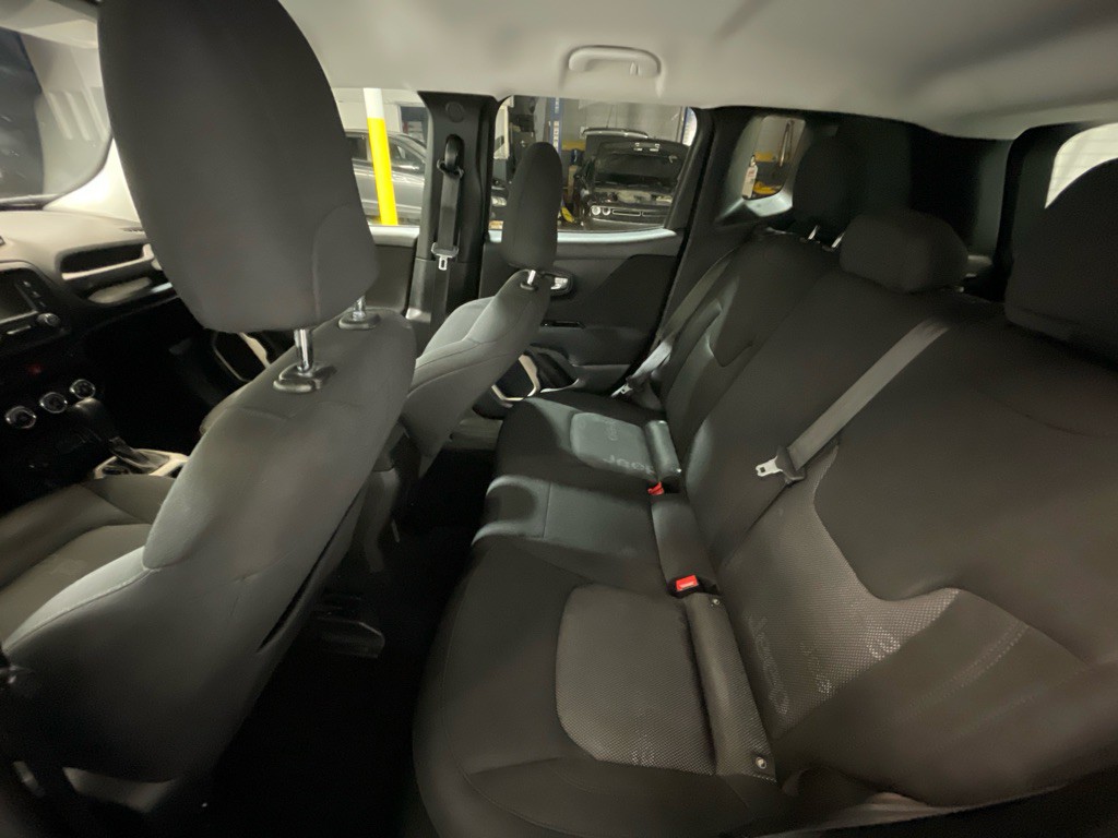 2017 Jeep Renegade Image 23