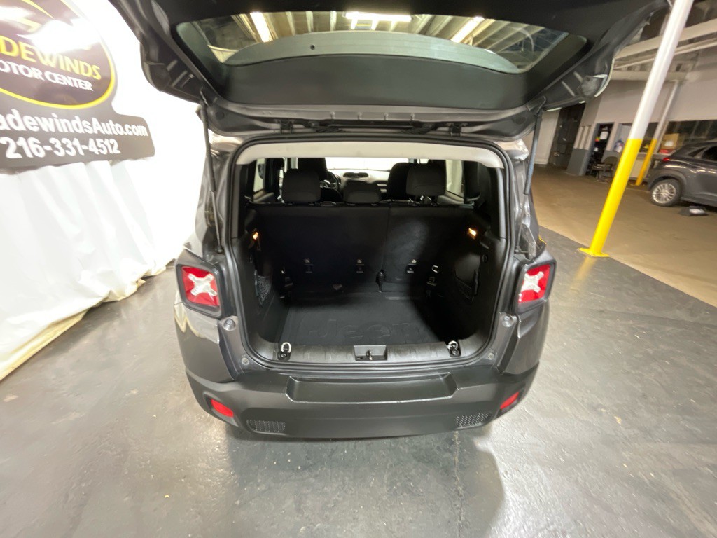 2017 Jeep Renegade Image 24