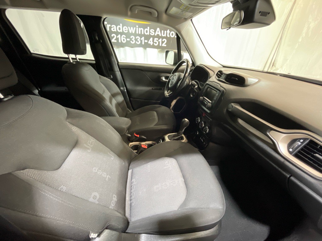 2017 Jeep Renegade Image 30