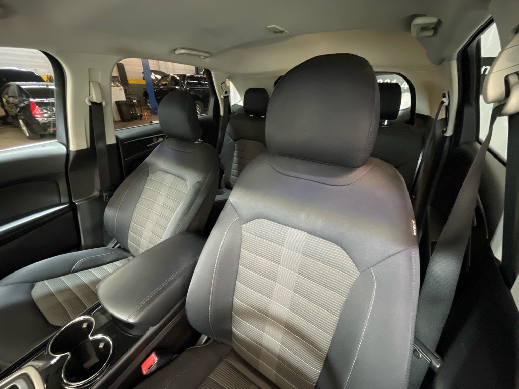 2016 Ford Edge Image 22