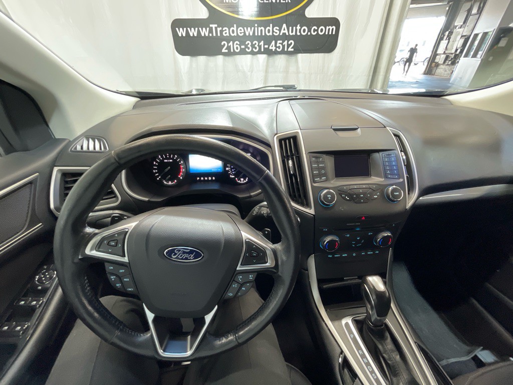 2016 Ford Edge Image 24