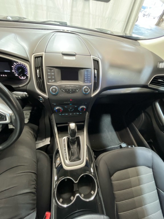 2016 Ford Edge Image 25