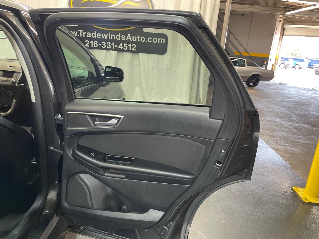 2016 Ford Edge Image 35