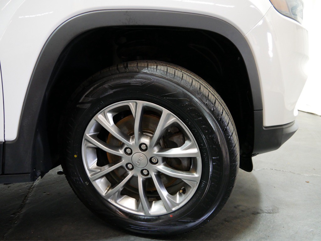 2019 Jeep Cherokee Image 8