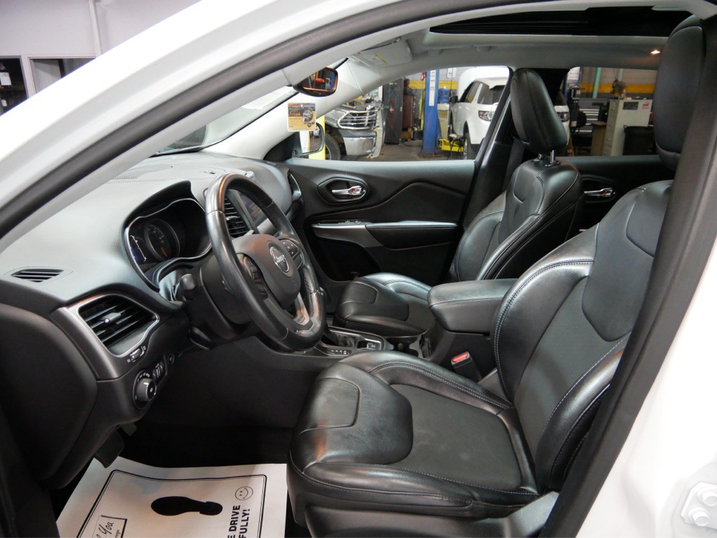 2019 Jeep Cherokee Image 11